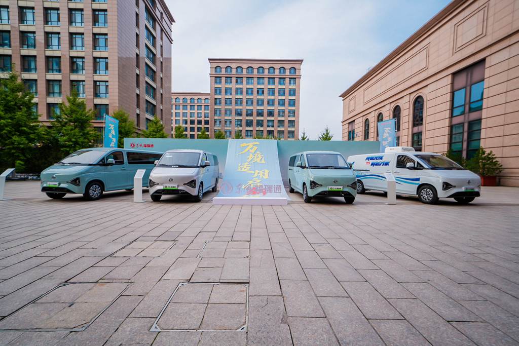 Новый этап для любых задач: новинки семейства VAN Dongfeng Furuitong выходят на рынок в Пекине