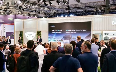 SUPERPANTHER представила стратегию интеллектуальных тягачей и углубила сотрудничество с DHL