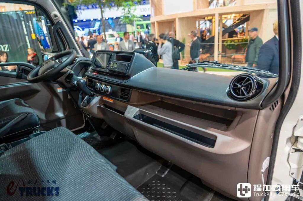 2026IAA:平头、全空气悬挂,这台日本轻卡在欧洲凭什么稀缺?三菱扶桑Canter深度实拍评测 - 第18张 - 提加商用车网 2026 IAA: с плоским фронтом и полностью воздушной подвеской — почему этот японский лёгкий грузовик так дефицитен в Европе? Подробный реальный обзор Mitsubishi Fuso Canter