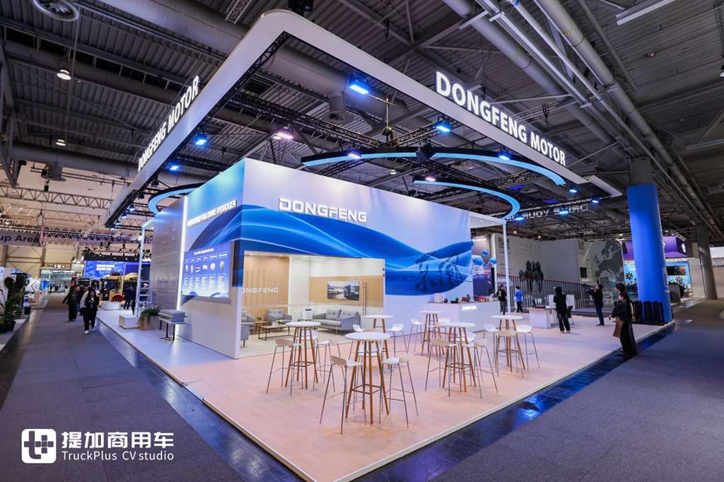 Три машины, три стекла, одна система и одна платформа: Dongfeng показала в Ганновере «полный комплект» водородных коммерческих автомобилей