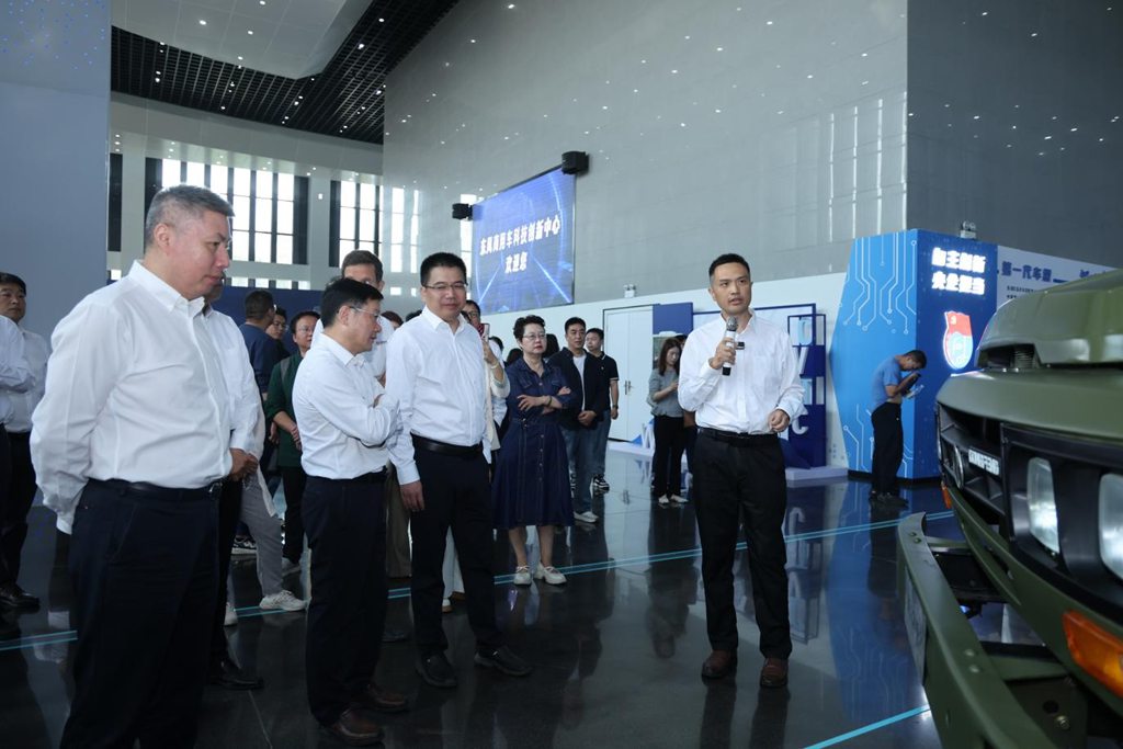 Центр научно-технических инноваций Dongfeng Commercial Vehicles официально открыт: новый этап самостоятельных разработок