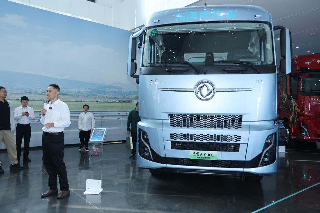 Центр научно-технических инноваций Dongfeng Commercial Vehicles официально открыт: новый этап самостоятельных разработок