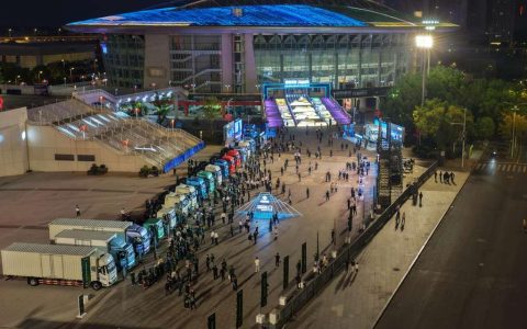 Dongfeng Commercial Vehicles глобально представляет новую платформу Green-Smart: новый двигатель многоэнергетической умной логистики