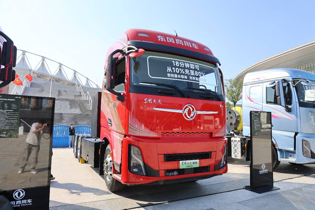 80% за 18 минут! Dongfeng Tianlong KH запускает сверхбыструю зарядку и полностью обновлённую кабину