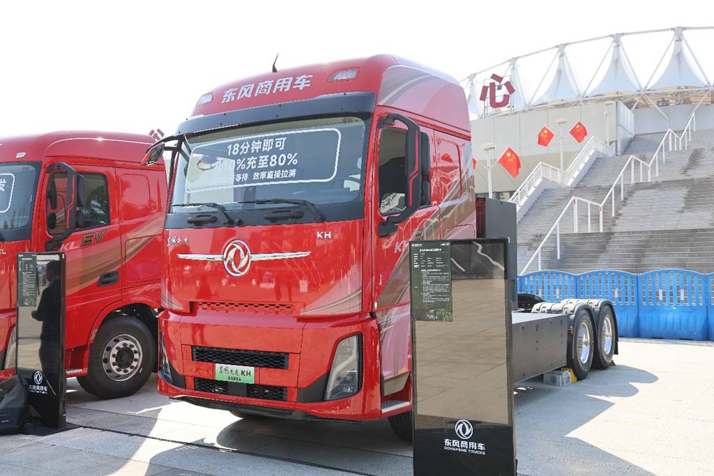 80% за 18 минут! Dongfeng Tianlong KH запускает сверхбыструю зарядку и полностью обновлённую кабину