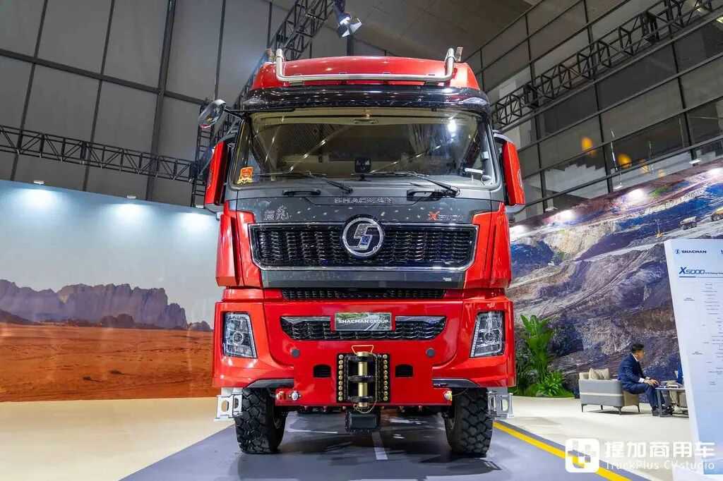 Самый мощный китайский тягач для негабаритных грузов? 8×8 + АКПП + 660 л.с.: детальная фотоэкскурсия по Shaanxi Delong X5000