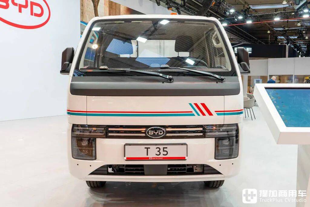 Лёгкий грузовик BYD T4 идёт в Европу? Зарубежный T35 дебютировал в Ганновере