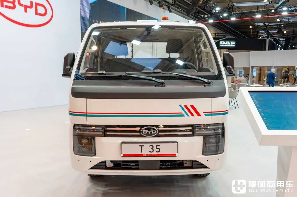 Лёгкий грузовик BYD T4 идёт в Европу? Зарубежный T35 дебютировал в Ганновере