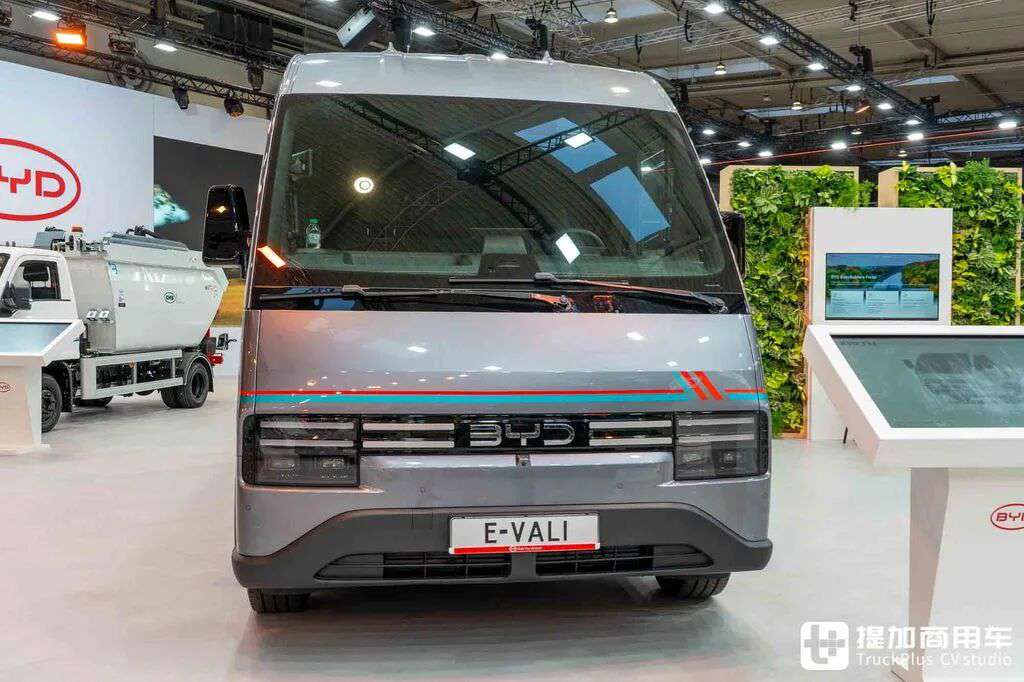 Редкий в Китае фургон BYD? Полный привод по опции и раздача энергии — BYD E-Vali в детальном обзоре