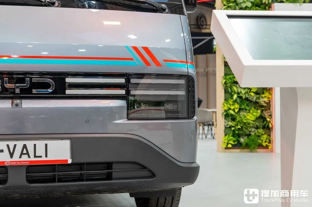 Редкий в Китае фургон BYD? Полный привод по опции и раздача энергии — BYD E-Vali в детальном обзоре