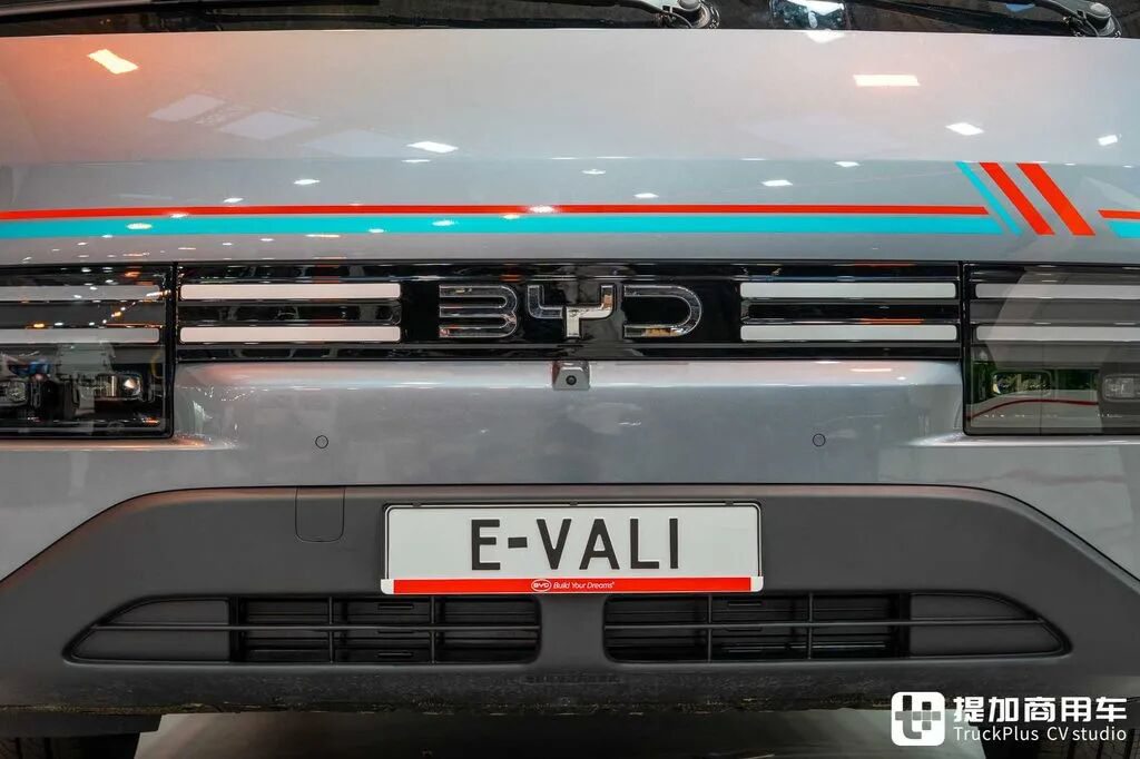 Редкий в Китае фургон BYD? Полный привод по опции и раздача энергии — BYD E-Vali в детальном обзоре