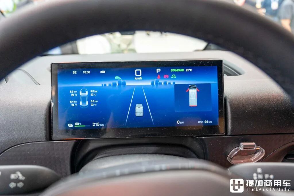 Редкий в Китае фургон BYD? Полный привод по опции и раздача энергии — BYD E-Vali в детальном обзоре